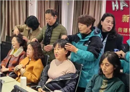 东风街道绿地花都社区：情暖桑榆处 幸福“夕阳红”